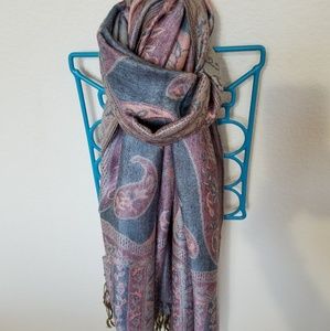 Reversible paisley scarf